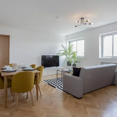 Liiiving In | Downtown Secret Luxury Apartamento Oporto