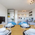 Liiiving In | Downtown Secret Luxury דירה פורטו