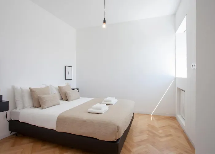 Liiiving In | Downtown Secret Luxury *