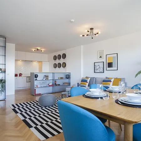 Liiiving In | Downtown Secret Luxury Apartamento