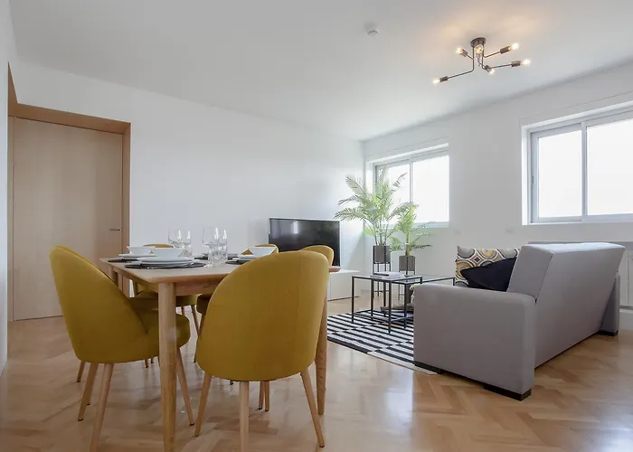 Liiiving In | Downtown Secret Luxury *